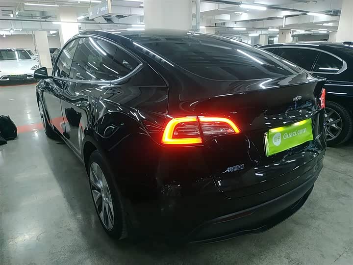 Фото 5 - Tesla Model Y