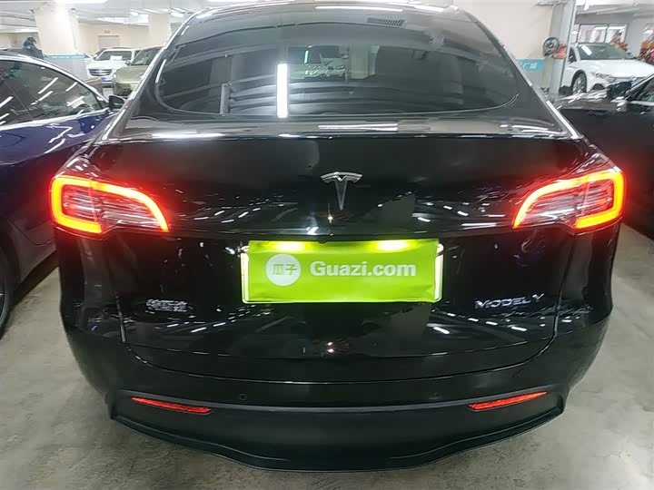 Фото 6 - Tesla Model Y