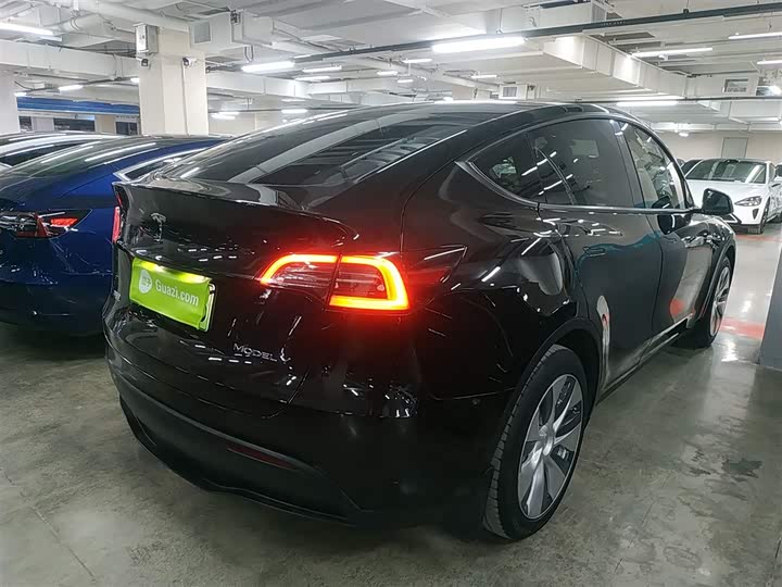 Фото 7 - Tesla Model Y