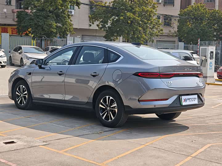 Фото 6 - BYD Qin Plus
