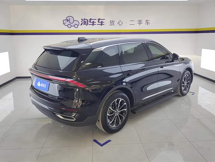 Фото 3 - Lincoln Nautilus