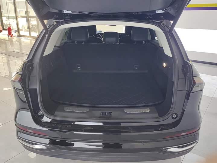 Фото 4 - Lincoln Nautilus