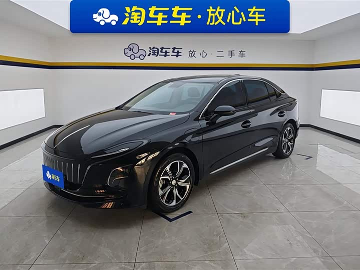 Фото 1 - Hongqi E-QM5