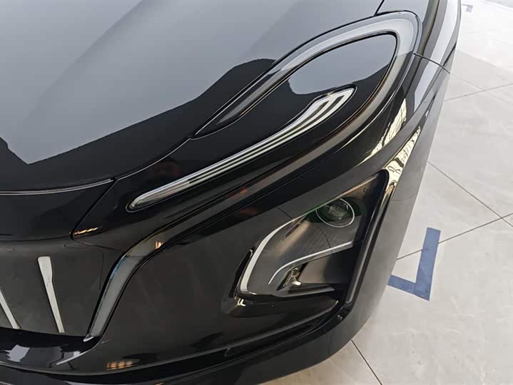 Фото 5 - Hongqi E-QM5