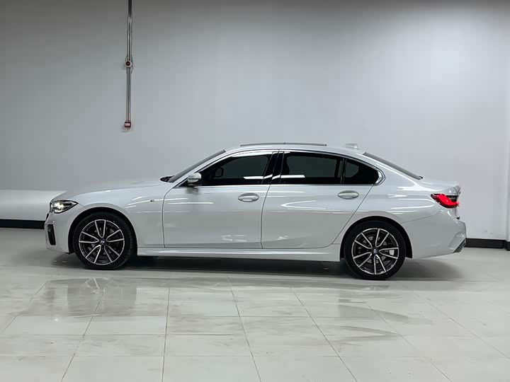 Фото 2 - BMW 3 Series