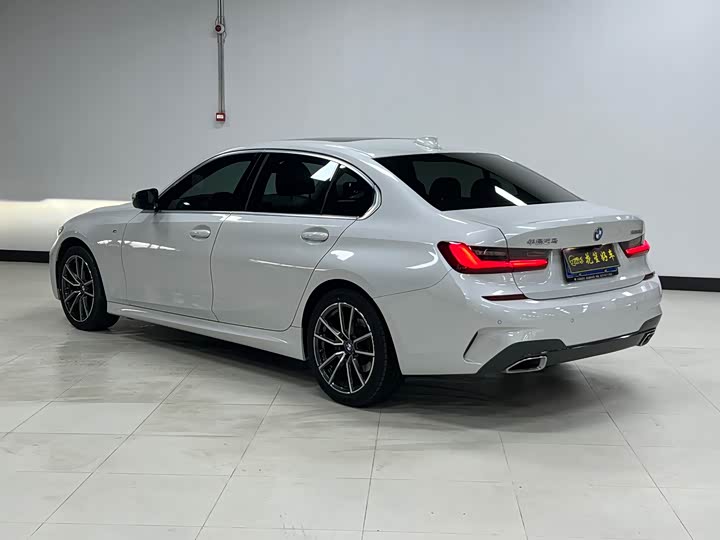 Фото 3 - BMW 3 Series