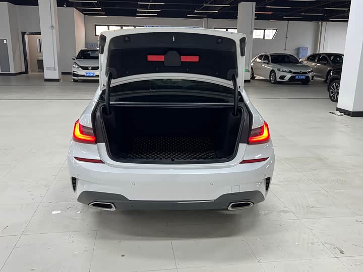 Фото 9 - BMW 3 Series