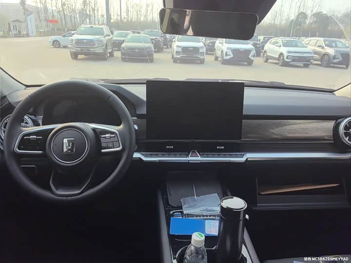 Фото 8 - Tank 400 Hybrid