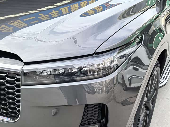 Фото 4 - LiXiang One