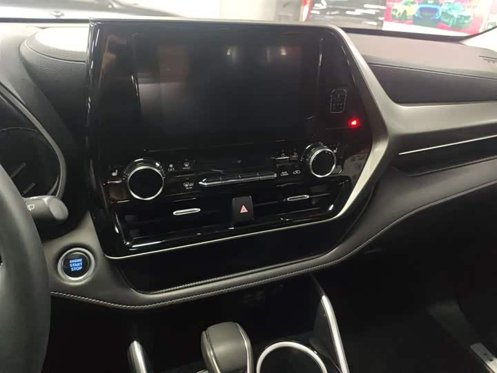 Фото 5 - Toyota Highlander