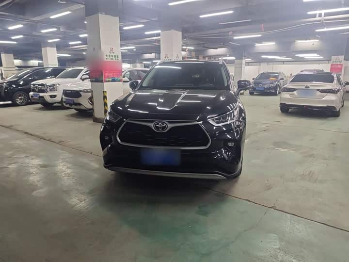 Фото 6 - Toyota Highlander