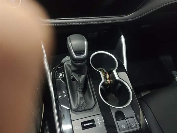 Фото 8 - Toyota Highlander