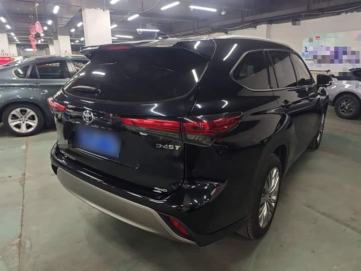 Фото 9 - Toyota Highlander