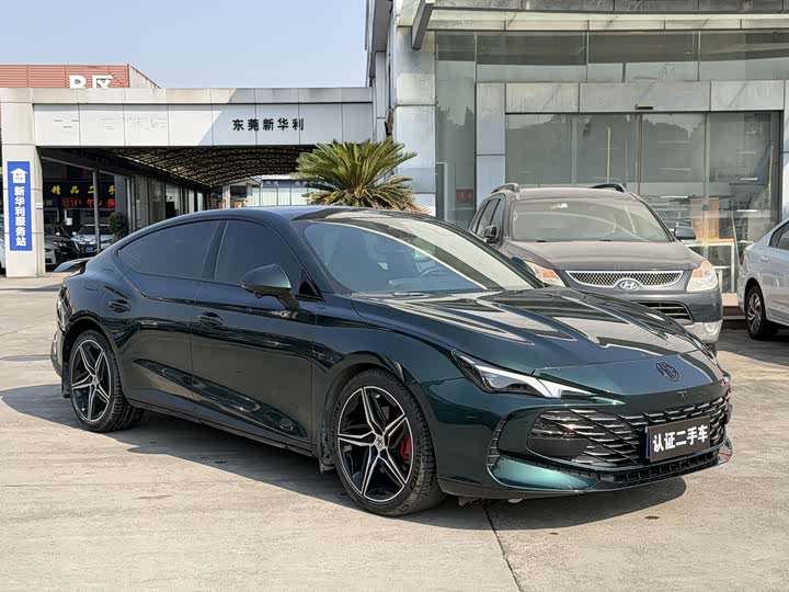 Фото 3 - MG Motor 7