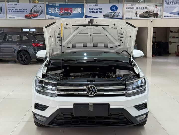 Фото 7 - Volkswagen Tharu