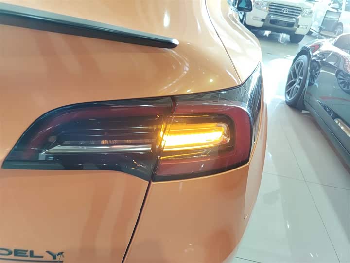 Фото 8 - Tesla Model Y