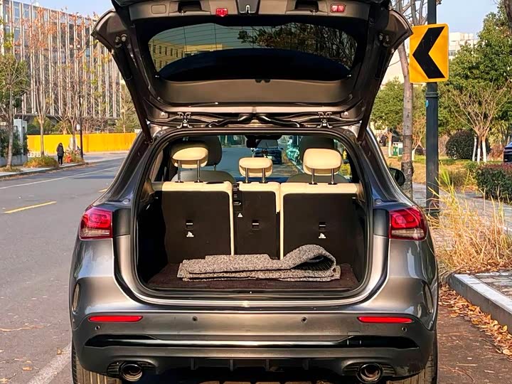 Фото 8 - Mercedes-Benz GLA-Class AMG