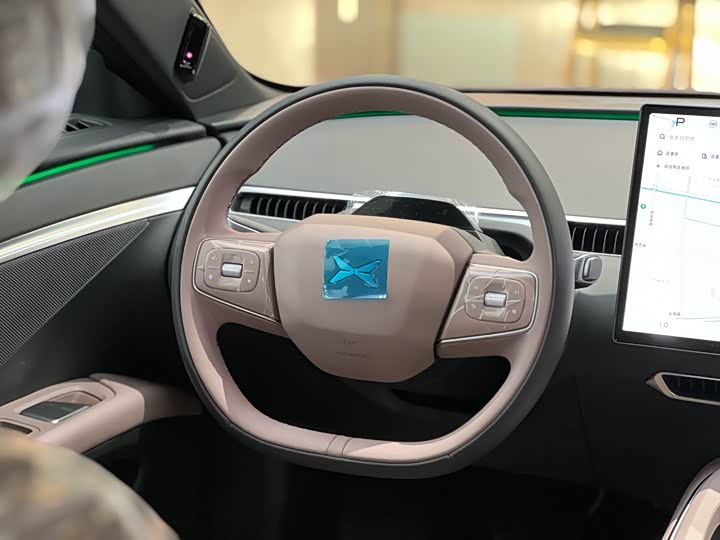 Фото 7 - XPeng Mona M03