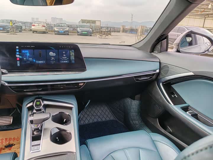 Фото 9 - MG Motor 7