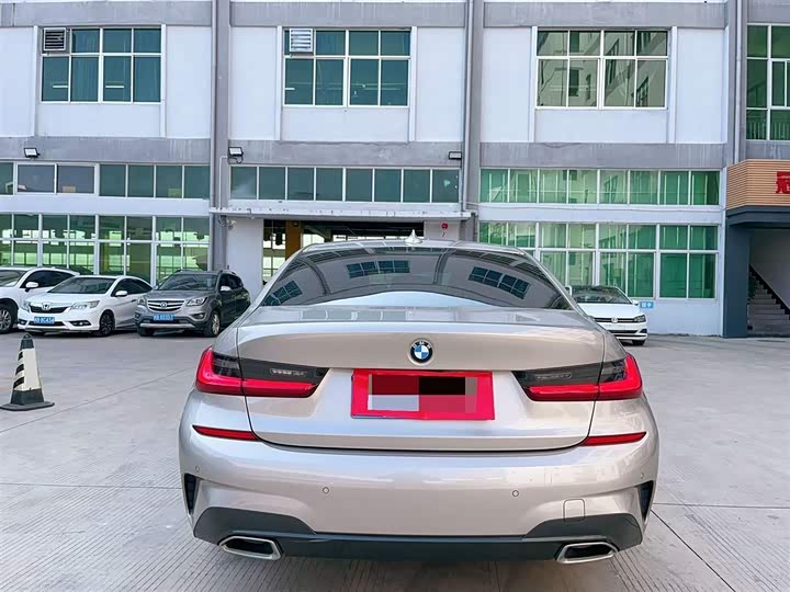 Фото 9 - BMW 3 Series