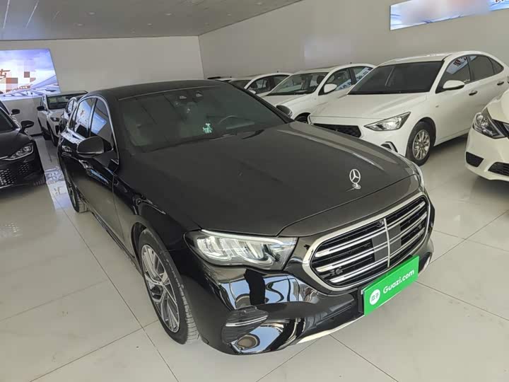 Фото 4 - Mercedes-Benz E-Class