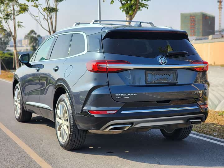Фото 7 - Buick Enclave