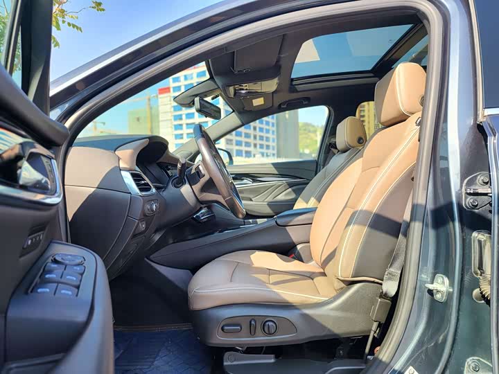 Фото 8 - Buick Enclave