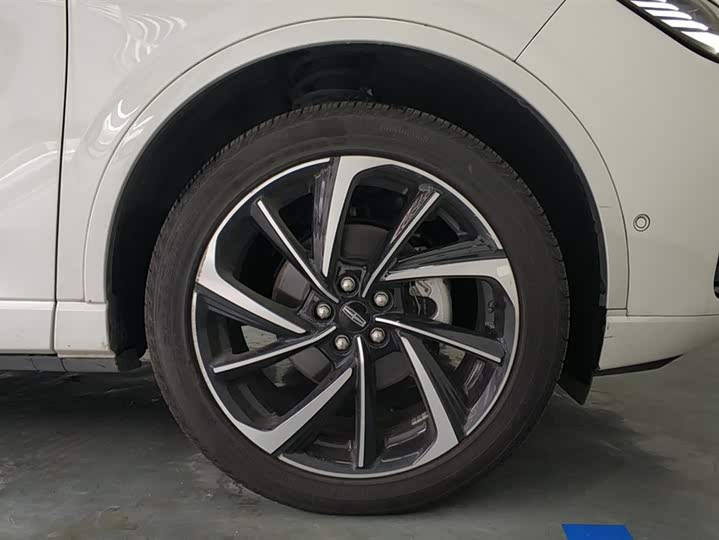 Фото 6 - Lincoln Corsair