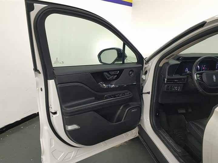 Фото 7 - Lincoln Corsair