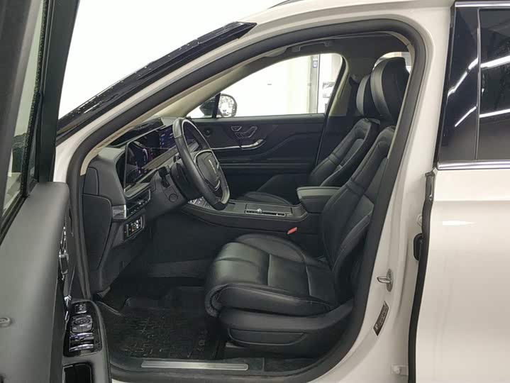 Фото 9 - Lincoln Corsair