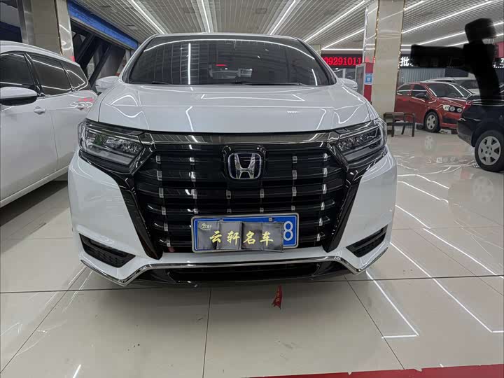 Фото 2 - Honda Elysion