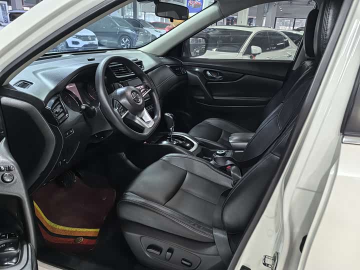 Фото 7 - Nissan X-Trail