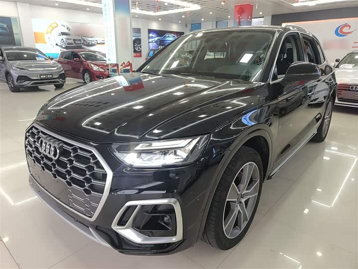 Фото 2 - Audi Q5L