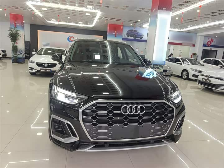 Фото 3 - Audi Q5L