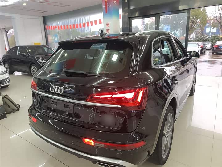 Фото 7 - Audi Q5L