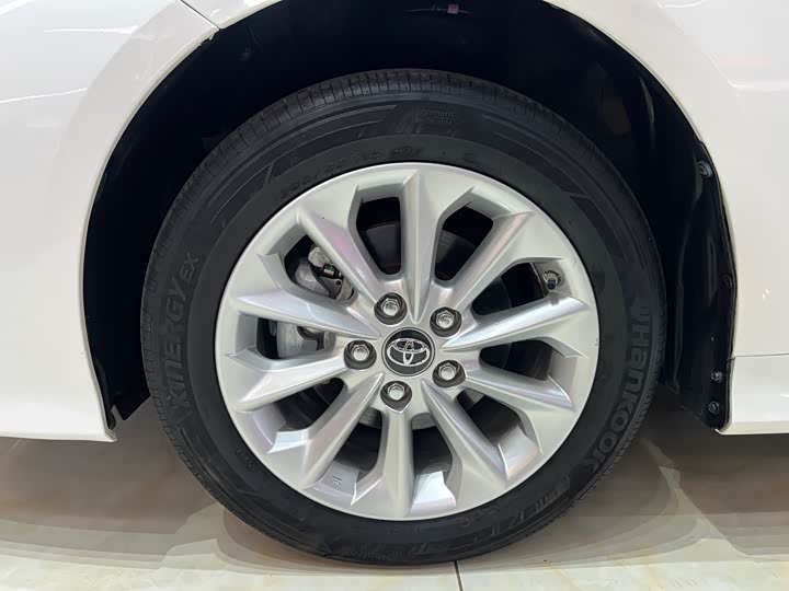 Фото 6 - Toyota Corolla