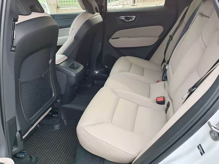 Фото 7 - Volvo XC60