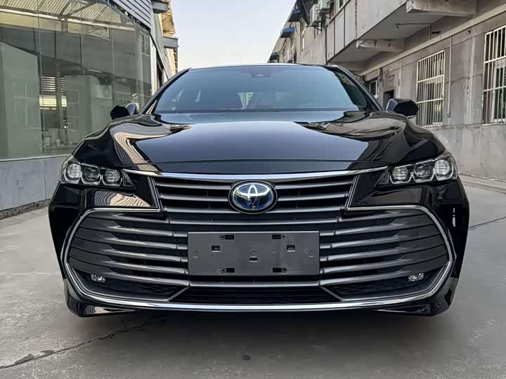 Фото 2 - Toyota Avalon