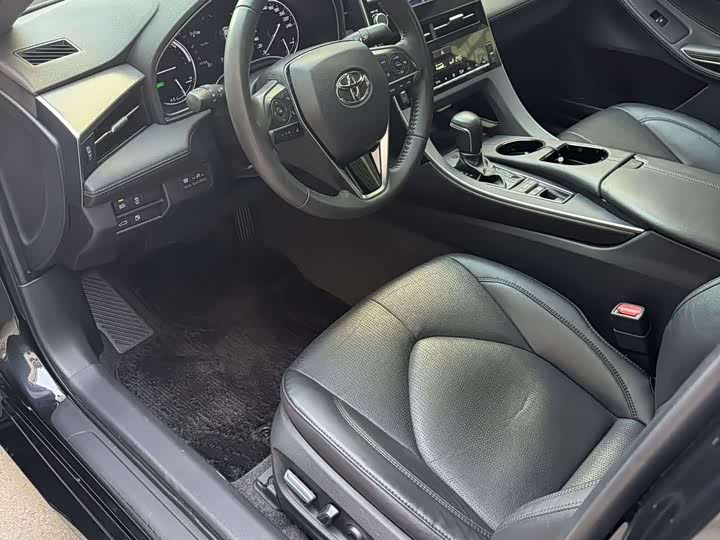 Фото 4 - Toyota Avalon