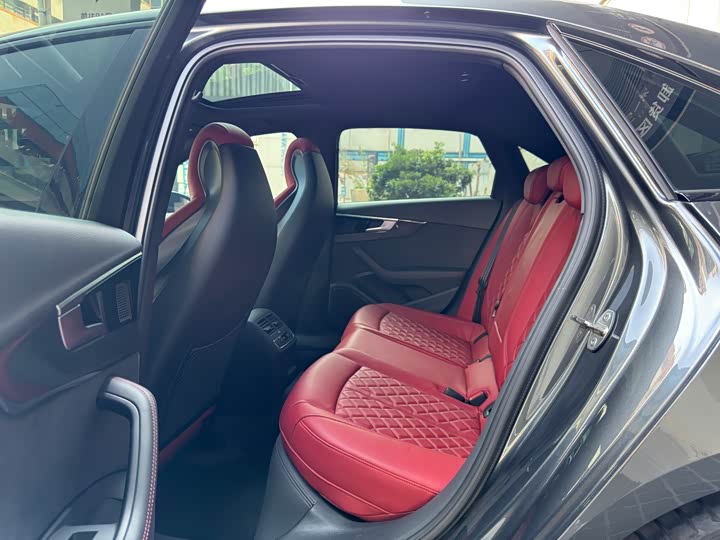 Фото 6 - Audi S4