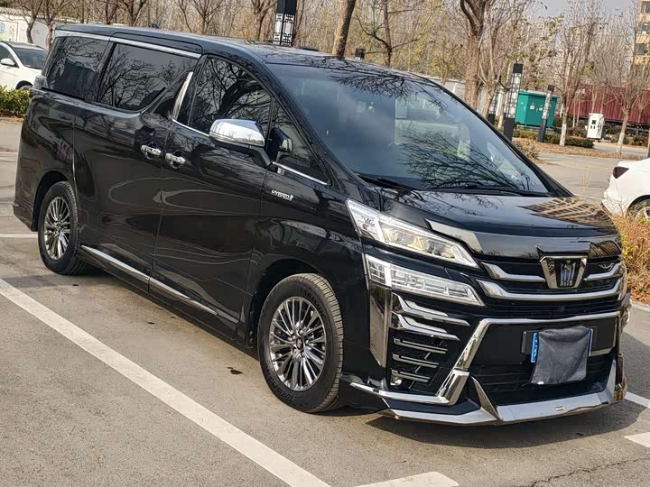 Фото 1 - Toyota Vellfire