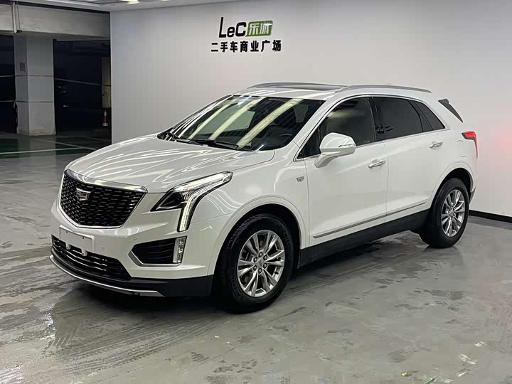 Фото 1 - Cadillac XT5