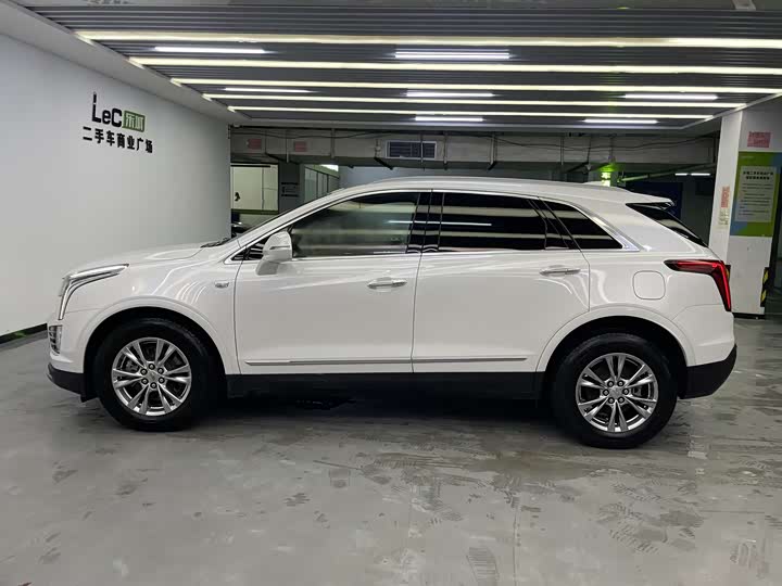 Фото 4 - Cadillac XT5