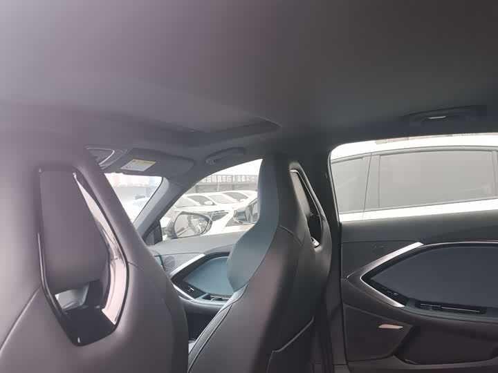 Фото 8 - MG Motor 7