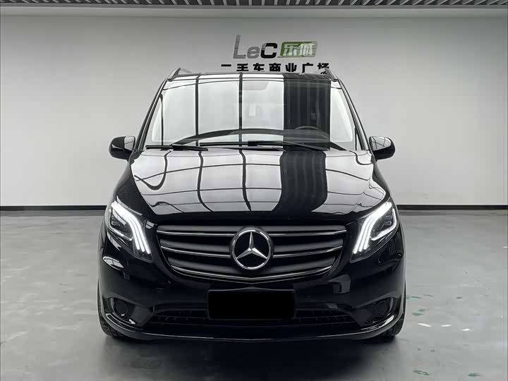 Фото 2 - Mercedes-Benz Vito
