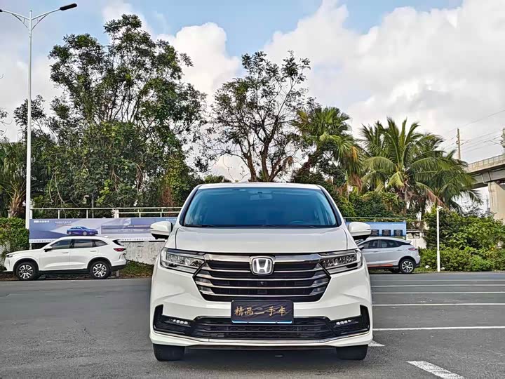 Фото 2 - Honda Odyssey