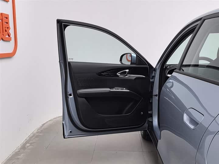 Фото 8 - Geely Galaxy Geome