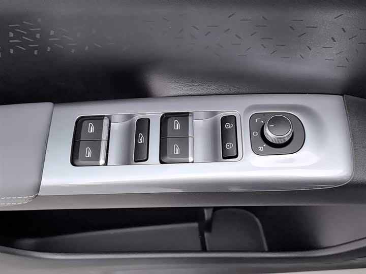 Фото 9 - Geely Galaxy Geome