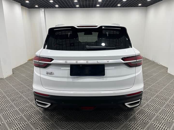 Фото 8 - Geely Coolray