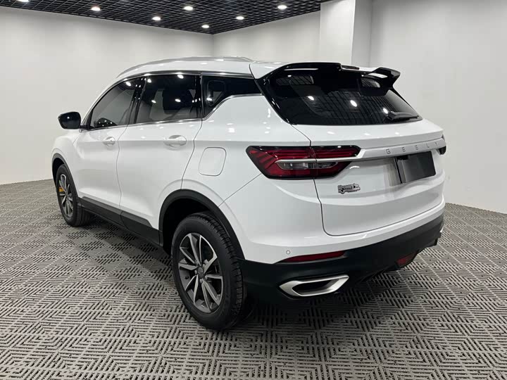 Фото 9 - Geely Coolray